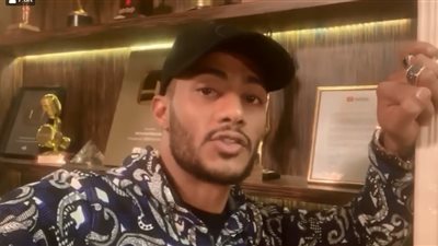 محمد رمضان يتحدى: “أنا ماكذبتش.. لو الطيار منعني من التصوير ماكنتش هزعل”  (فيديو)