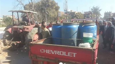 ضبط سيارة محملة بـ720 كيلو ألبان مخلوطة بمواد ضارة بكفر الشيخ (صور)