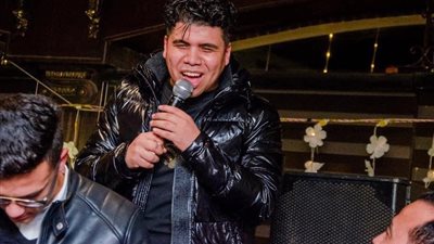 عاجل .. شرطة السياحة تمنع عمر كمال من الغناء فى فندق نوفتيل المطار (بيان)