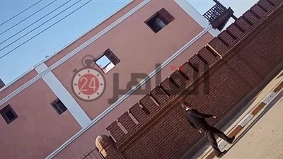 بعد ترميمه بتكلفة 31 مليون جنيه.. انهيار جزئي بأحد مباني قصر البرنس في قنا (صور)