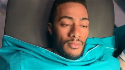 الطيار الموقوف أشرف أبو اليسر يتقدم ببلاغ للنائب العام ضد محمد رمضان (تفاصيل)