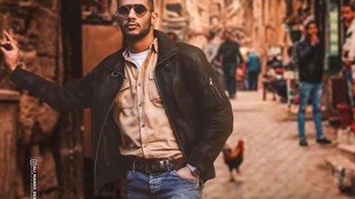 مصور يتهم محمد رمضان باختراق قانون حماية الملكية الفكرية بسبب بوستر “البرنس” (صور)