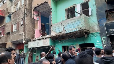 عاجل.. انفجار في عقار بالشرابية يسفر عن وفاة أم وطفلين (صور)