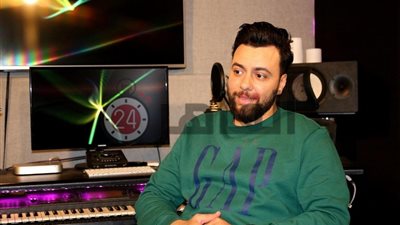 الملحن مدين يؤكد تراجع إليسا عن قرار اعتزالها بشكل نهائي (فيديو)