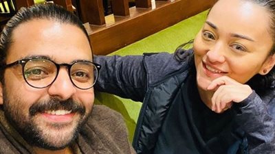 راندا البحيري تظهر مع الشاعر عمرو حسن.. والجمهور: “هتتخطبوا أمتى” (صورة)