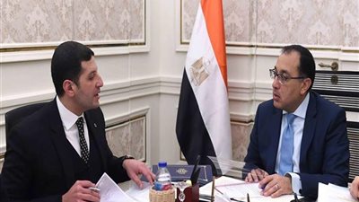 رئيس الوزراء يوجه بمتابعة أعمال الشركات المتعثرة بالمناطق الحرة