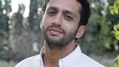 محمد حاتم يبدأ تصوير مسلسل “سلطانة المعز” وينتهي من “بخط الإيد” 