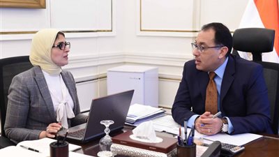 السيسي يوجه بتنفيذ المشروع القومي للاكتفاء من مشتقات البلازما وفقًا للمواصفات العالمية