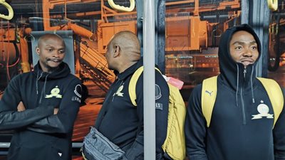 وصول بعثة صن داونز إلى مطار القاهرة لمواجهة الأهلي في دوري أبطال إفريقيا