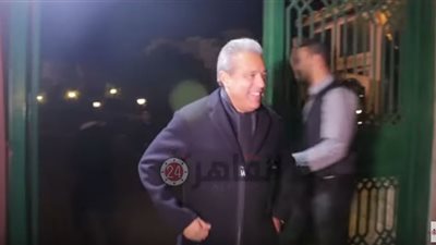 شوبير ومرتجي والدرندلي في عزاء عمرو فهمي (فيديو)