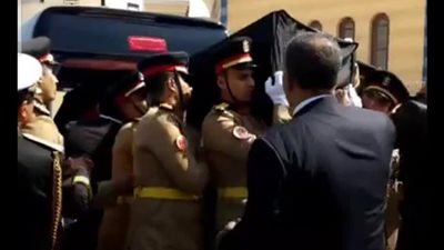 وصول الرئيس السيسي إلى مسجد المشير طنطاوي للمشاركة في الجنازة العسكرية لمبارك