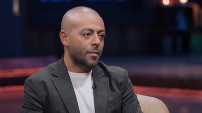 اترفدت من الكلية ولسة بترعش وأنا طالع المسرح.. أبرز تصريحات تامر عاشور مع أنغام