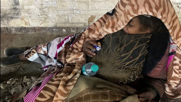 السيدة المشردة بشوارع