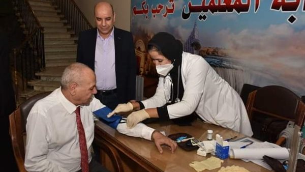 جانب من القافلة الطبية