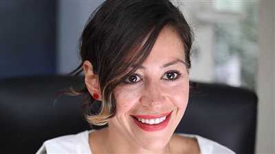 منة شلبي بريئة بشرط.. رئيس محكمة استئناف القاهرة الأسبق يجيب