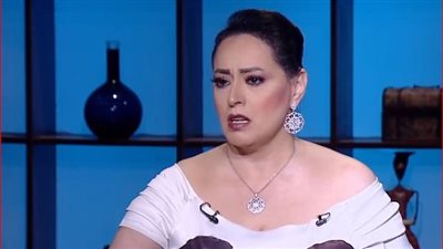 أول تعليق لـ هند عاكف بعد تعرضها لحاث سير: ربنا نجاني