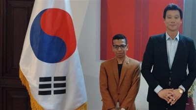  مستقبلي بيضيع.. طالب ألسن بجامعة أسوان يستغيث بسبب تعنت إدارة الشئون بالكلية في إمضاء ورقة