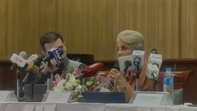 في ندوة تكريمها بمهرجان شرم الشيخ.. خالد جلال يطلب من سوسن بدر العمل بالمسرح القومي