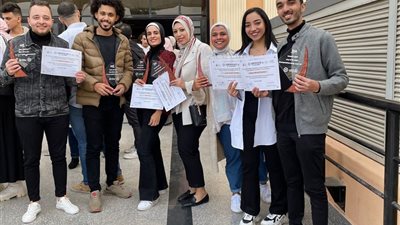 الأهرام الكندية تحتفي بخريجيها الصحفيين في القاهرة 24 بتكريم خاص