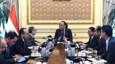 شاكر: 4.4 مليار دولار استثمارات أجنبية مباشرة بمشروعات توليد الكهرباء من الطاقة المتجددة