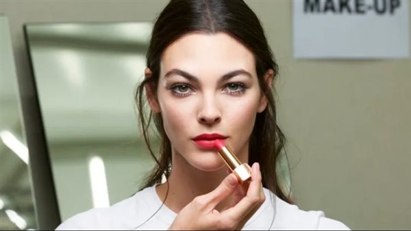 أحمر الشفاه