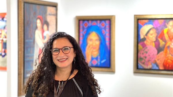  الفنانة التشكيلية