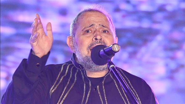 ليلة طربية لـ سلطان الطرب بالإسكندرية تذيب برودة الشتاء |صور