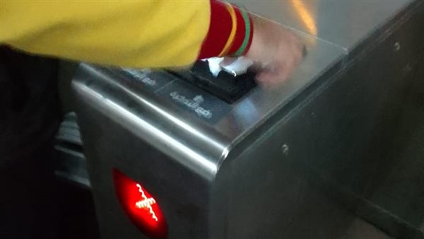 تعطل البوابات الإلكترونية