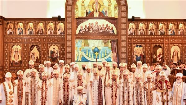 سيامة 22 كاهنًا 