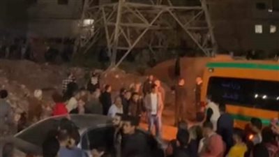 إنقاذ شخص حاول التخلص من حياته بالقفز من أعلى برج ضغط عالي بالمحلة |صور