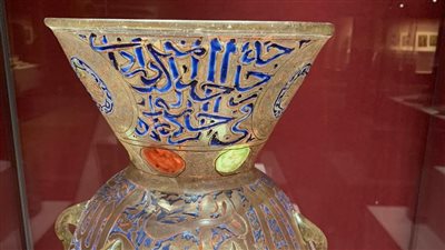 متحف الغردقة يعرض مشكاة من الزجاج تعود إلى العصر المملوكي | صور 