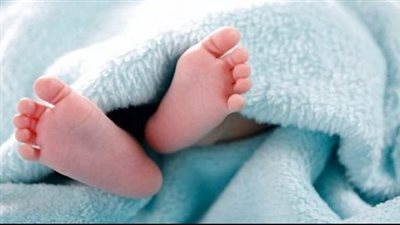 موظف يحاول قتل نجله الرضيع بوضع مادة الجير له في اللبن بسوهاج | بث مباشر