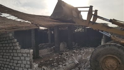 إزالة 5 حالات تعدٍّ على الأراضي الزراعية ومخالفات بناء بأبو النمرس 