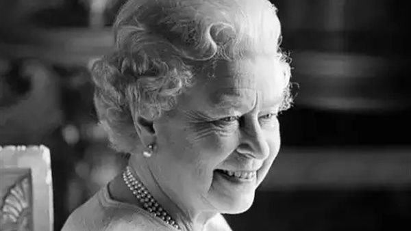 الملكة إليزابيث