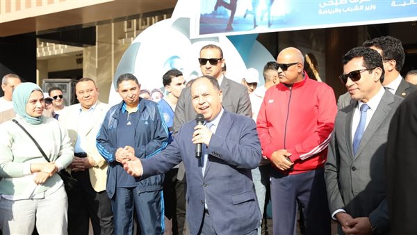 وزيرا المالية والشباب