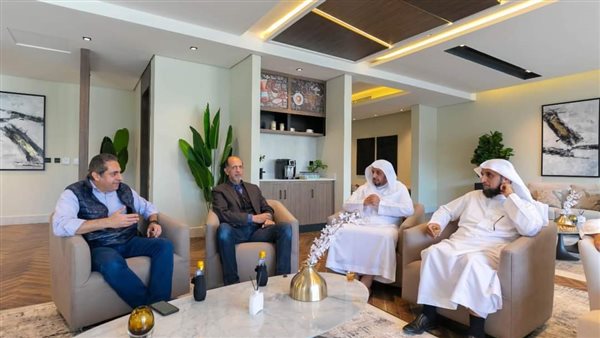 جانب من اللقاءات