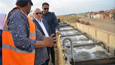 محافظ بورسعيد يتفقد محطة رفع ومعالجة الرضوان | صور 