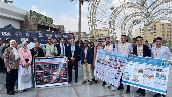 طلاب كلية طب الأسنان