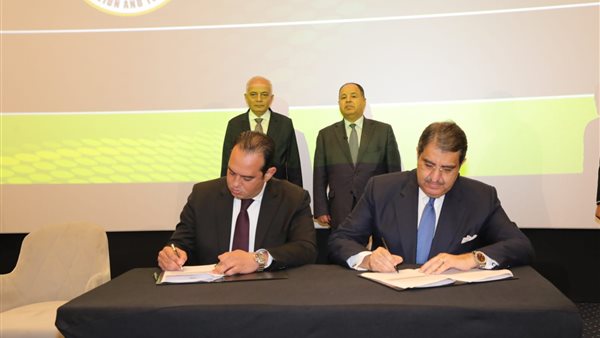 وزيرا التعليم والمالية