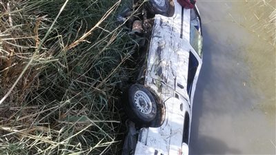 جهات التحقيق تصرح بدفن الطفلة ياسمين ضحية حادث انقلاب ميكروباص بقنا