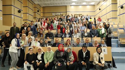 جامعة الجلالة تنظم يومًا تعريفيًا لعلوم وتكنولوجيا النانو وتطبيقاته في المجالات المختلفة| صور 