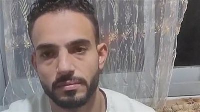 هربت وأنا سايح في دمي.. تفاصيل تعدى 3 شباب على نقاش بأسلحة بيضاء بمدينة العاشر من رمضان | بث مباشر 