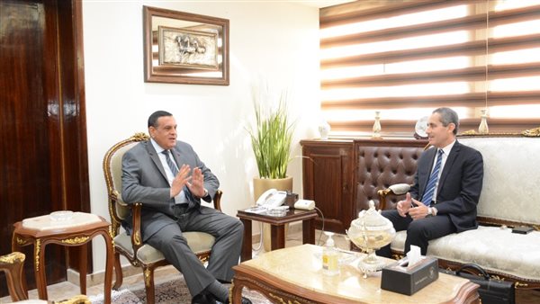 وزير التنمية المحلية