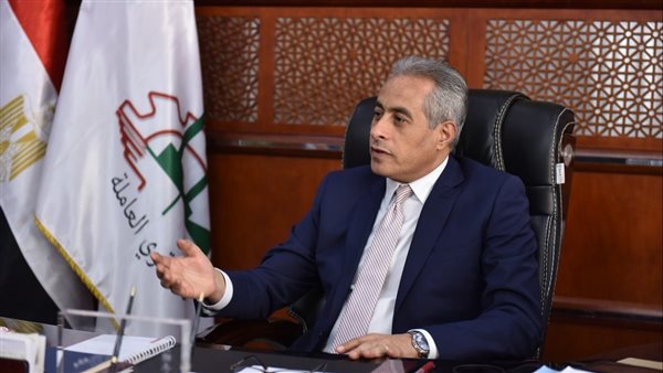 وزير القوى العاملة