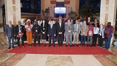 رئيس الهيئة العربية للتصنيع يشهد حفل تخرج البرنامج التدريبي لإدارة شبكة المعلومات لمتدربين من الدول الإفريقية 