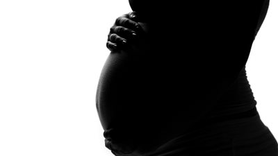 في يومه العالمي.. هل يمكن للمصابة بالإيدز الحمل والولادة بأمان؟