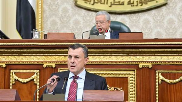 وزير السياحة أمام
