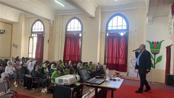 قوافل تعليمية مجانية