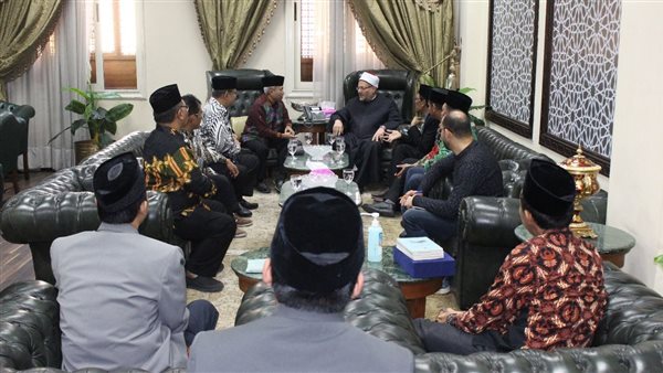 مفتي الجمهورية مع