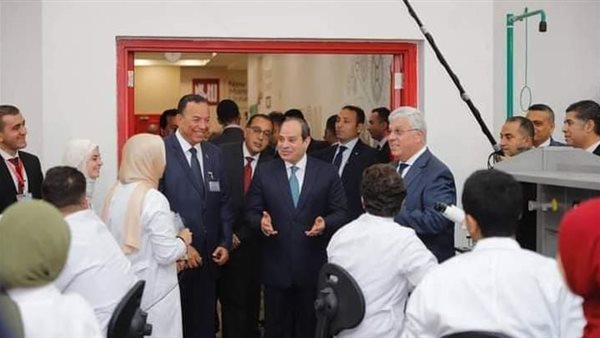 الرئيس السيسي يتفقد